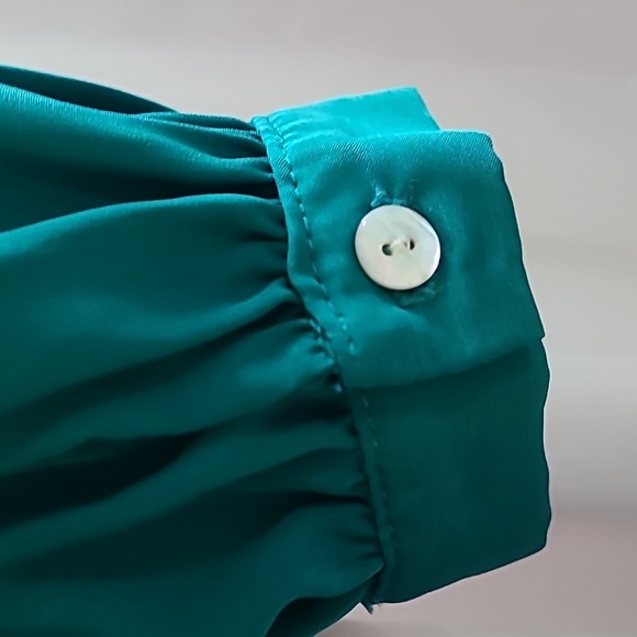 Emerald green long sleeve dress size small - Picture 5 of 5